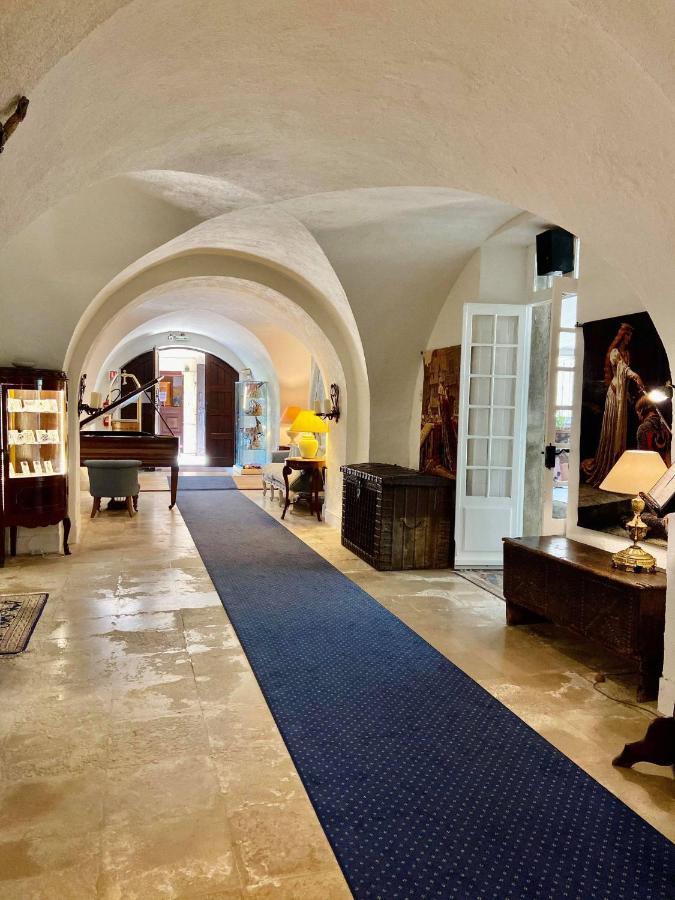 Château De Floure&spa Hébergement de vacances *