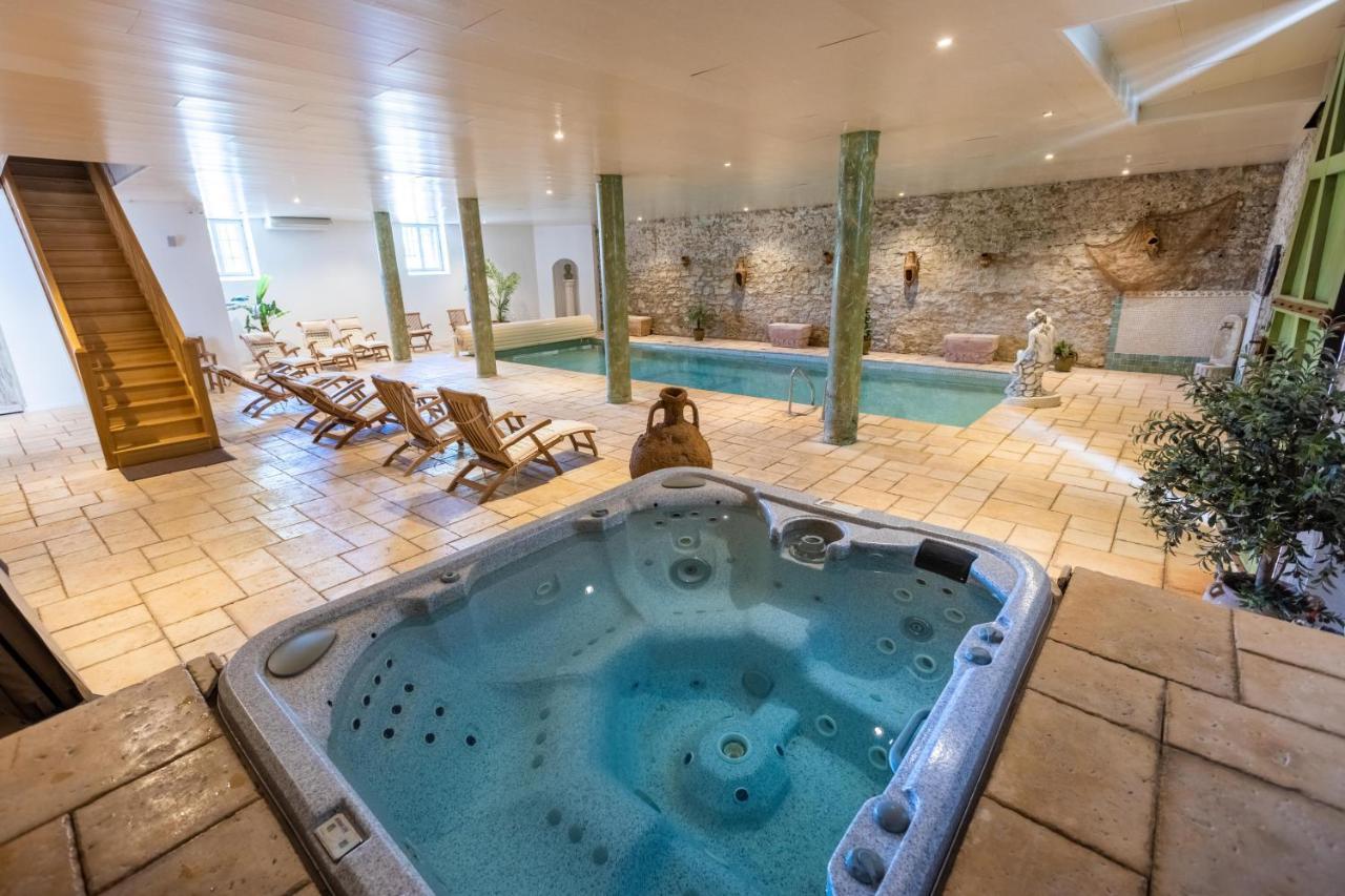 Château De Floure&spa Hébergement de vacances *